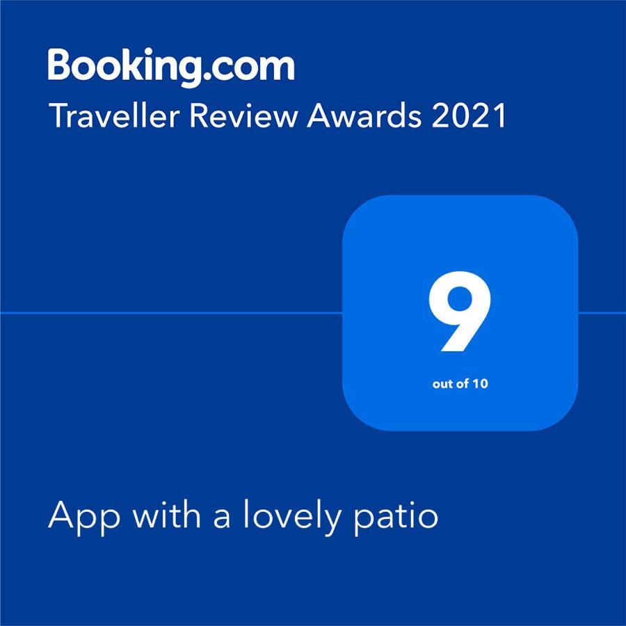 מאלי לוסיניי App With A Lovely Patio מראה חיצוני תמונה